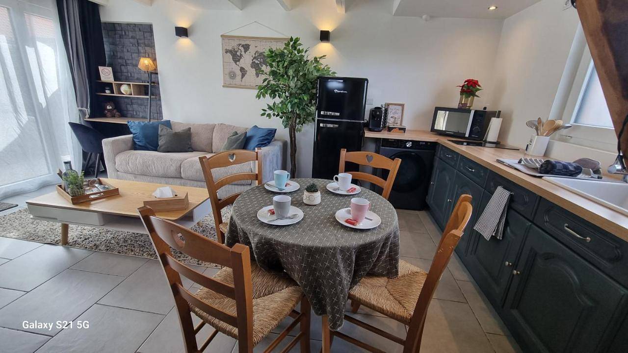 Appartement entier, Chez Jean, Gîte tout confort avec terrasse in Beuvry, Région de Béthune