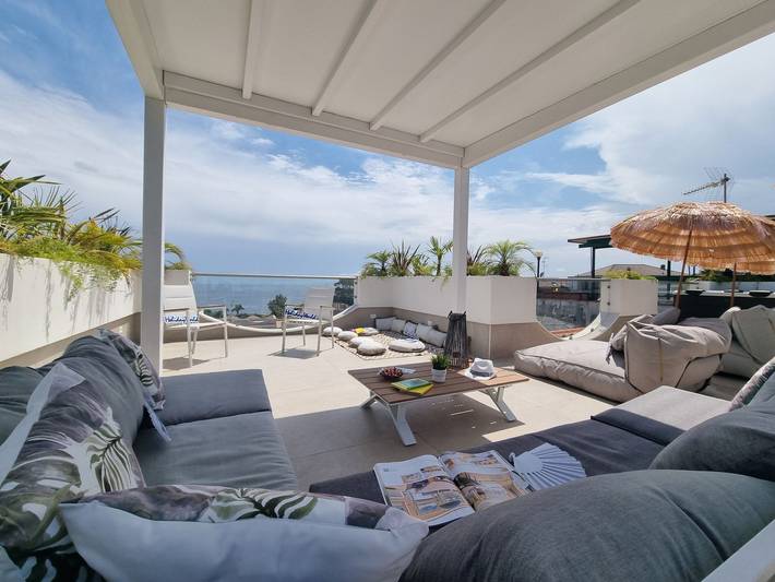 Appartamento per 3 persone, con terrazza a Aci Castello (Borgo)