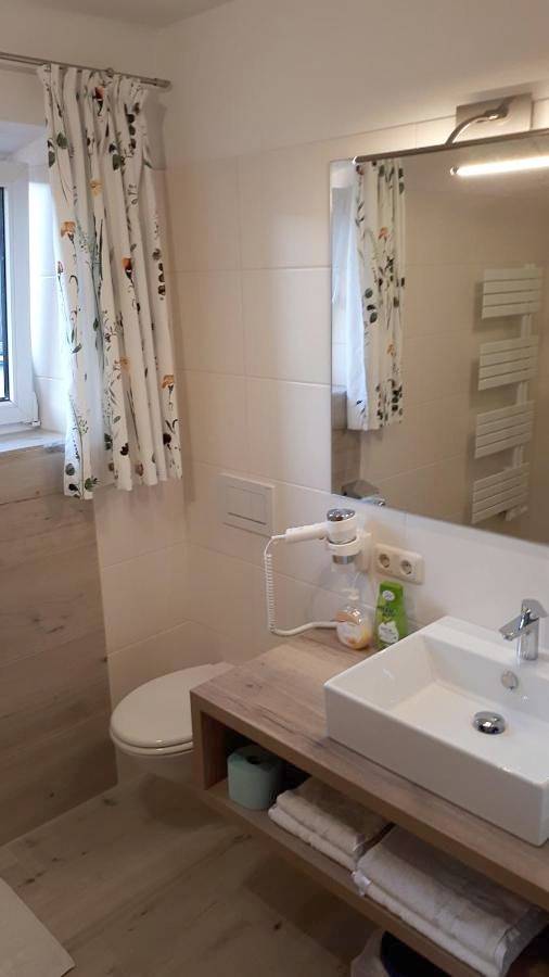Double Room with Lake View in Salzkammergut-Berge, Fuschl am See