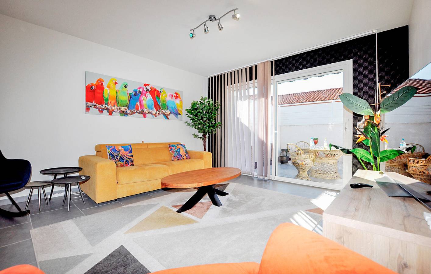 Encantador Apartamento con Jardín y Aparcamiento - ¡Cerca del Centro de la Ciudad! in Latour-Bas-Elne, Côte d'Améthyste