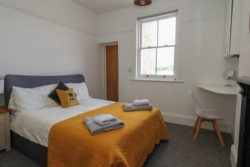 Cottage for 4 People in Bournemouth, South West England, Photo 1