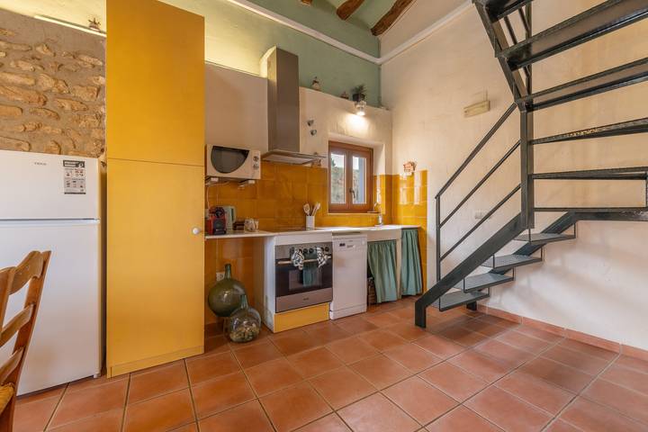 Apartment 'Cal Capdevila Verd' with Mountain View, Wi-Fi and Air Conditioning in Pira, Tarragona Provins