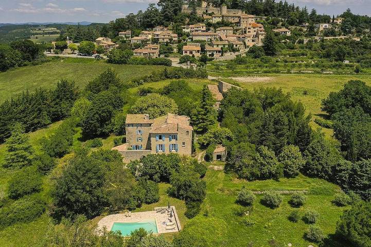 Location de vacances pour 14 personnes, avec jardin et terrasse à Saint-Michel-l'Observatoire