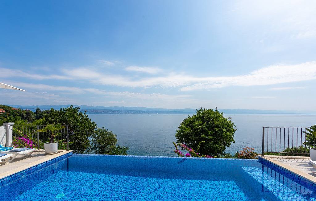 Vila Medea sea view by Villas Guide in Medveja, Opatija Riviera