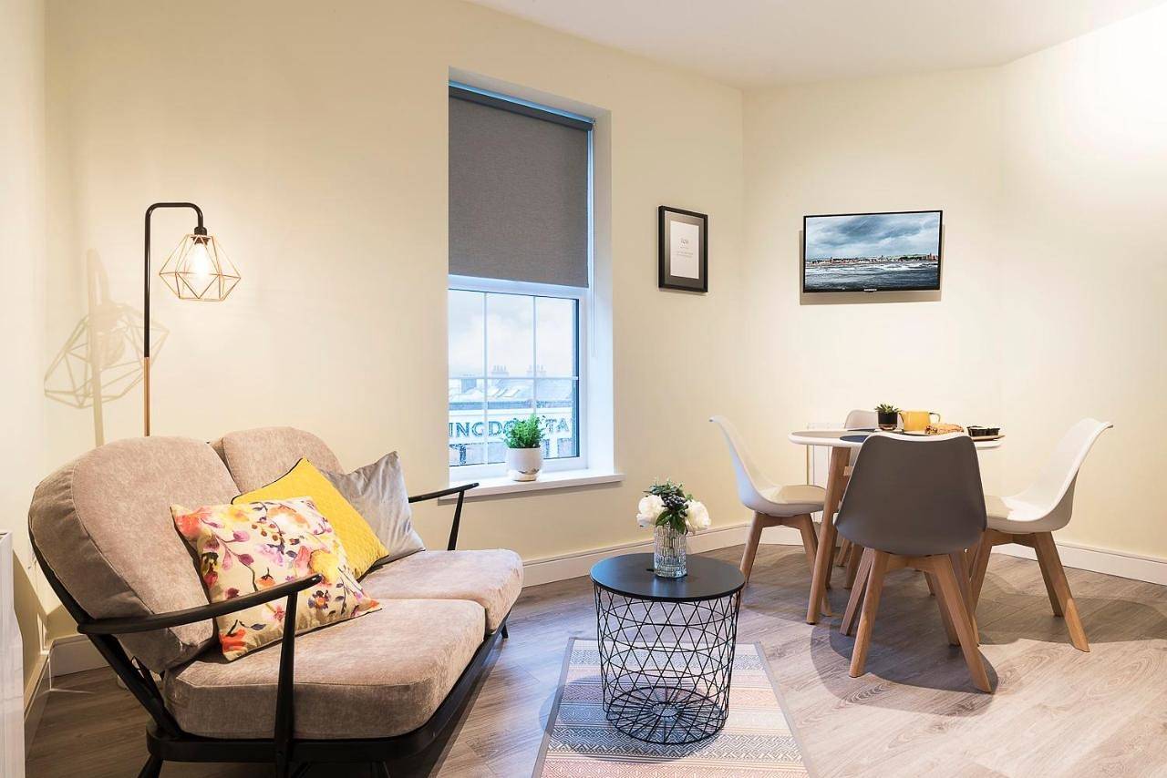 Entire apartment, Superior Apartment in Newcastle (County Down), County Down