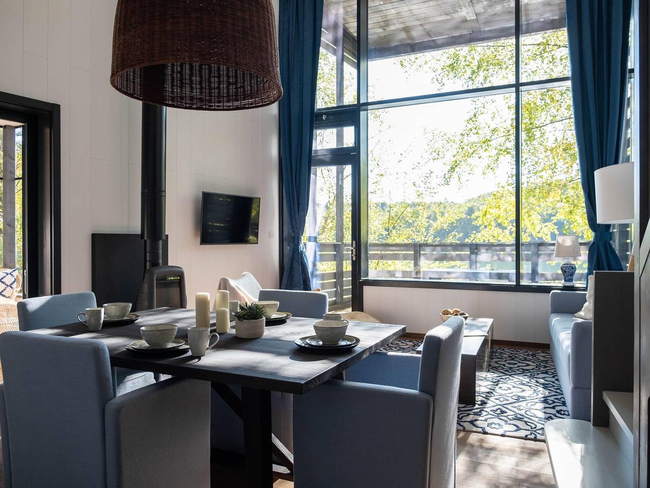 Manoir de luxe au bord du lac par Belvilla in Hainaut