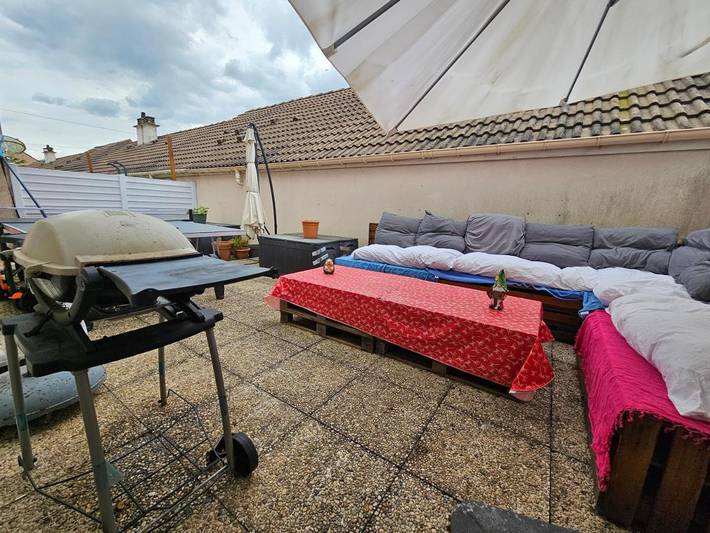Gîte pour 12 personnes, avec terrasse dans Roissy-en-Brie - 2