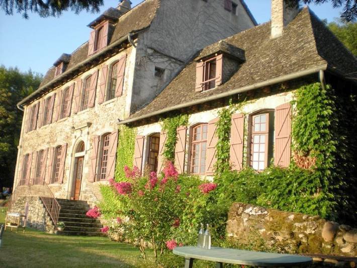Chambre d’hôte pour 2 personnes, avec Terrasse et Jardin ainsi que Piscine et Vue