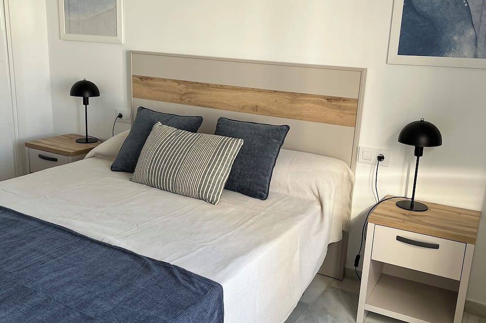 Apartamento entero, Apartamento Marea en primera línea de playa en La Barrosa con vistas al mar in La Barrosa, Chiclana de la Frontera