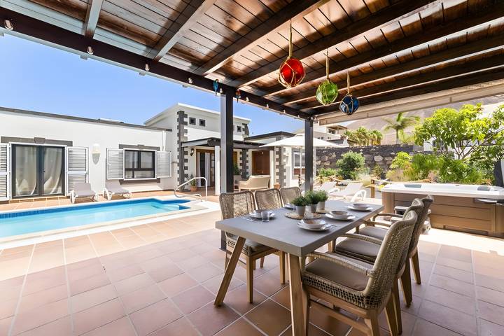 Villa für 10 Personen, mit Whirlpool und Garten - 1