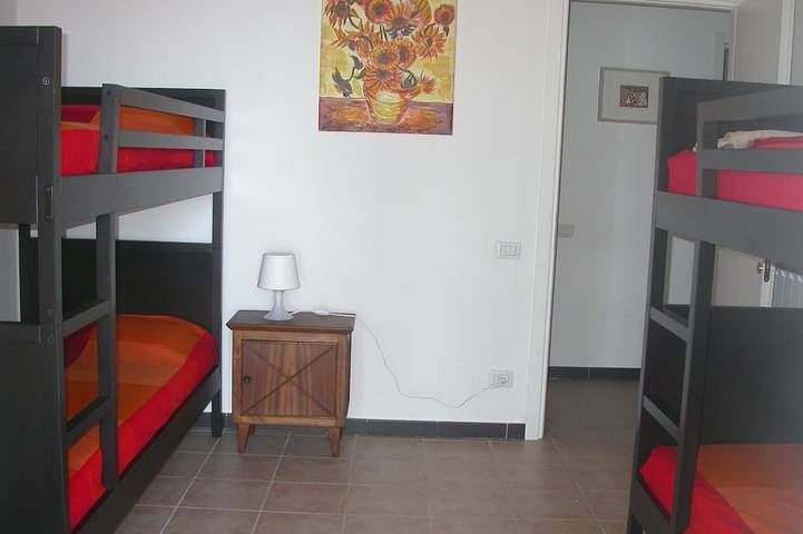 Villa pour 8 personnes, avec jardin, animaux acceptés à Imperia - 4