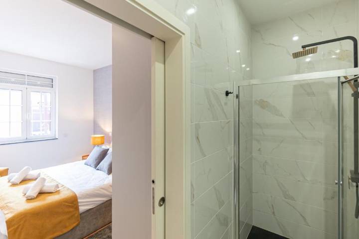 Casa de vacaciones 'Dellarose Premium' con terraza privada, Wi-Fi y aire acondicionado in Massarelos, Oporto