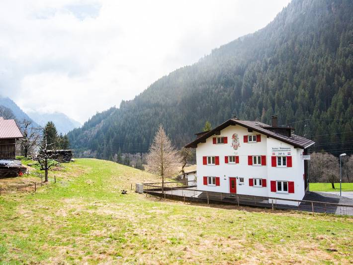 Ferienhaus für 25 Personen, mit Terrasse und Garten im Montafon - 3