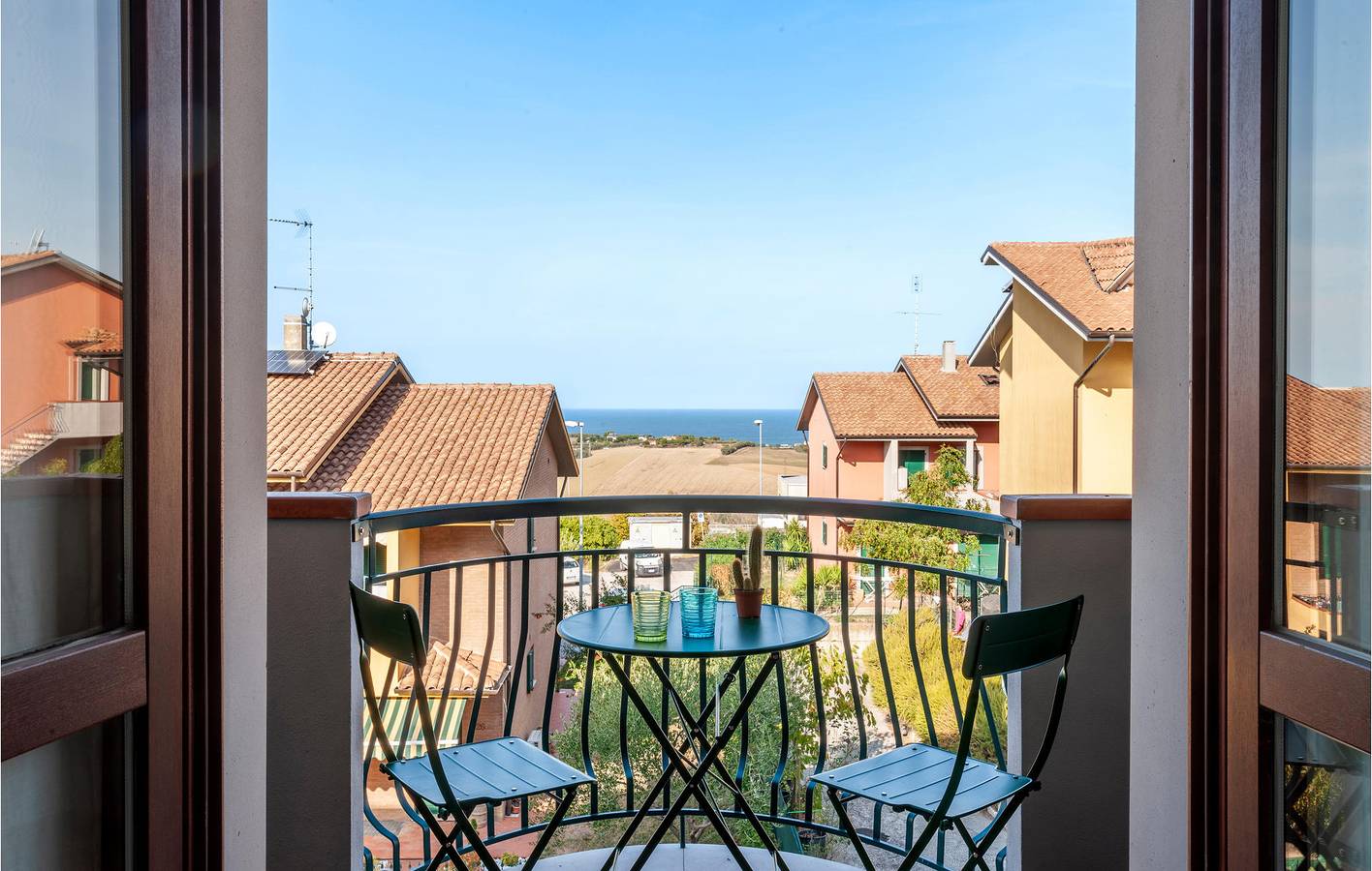 Ganze Ferienwohnung, Ferienwohnung für 4 Personen mit Terrasse in San Costanzo, Valle del Metauro