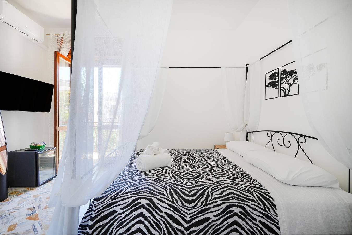 Casa Merlino - Doppelzimmer mit Balkon, Wlan und Klimaanlage in Santo Spirito, Bari
