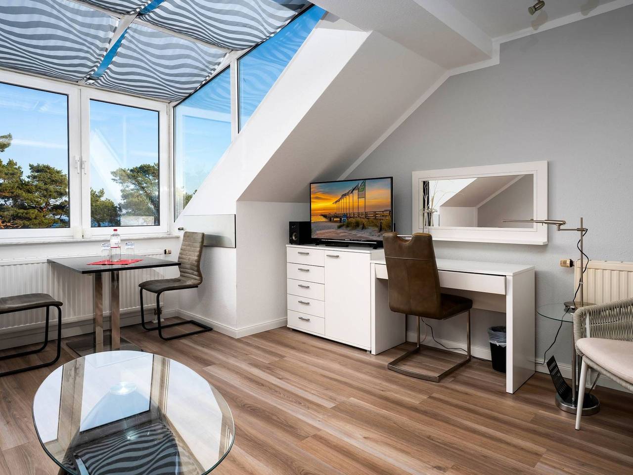 Ganze Ferienwohnung, Villa Strandidyll Apartment 15, Meerblick - Apartment 15 / 1 - Raum - Fewo mit Meerblick, Strandkorb in Ostseebad Binz, Binz