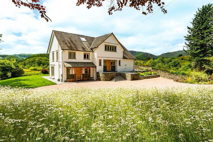 Villa for 10 people, with Hot tub in the Lake District