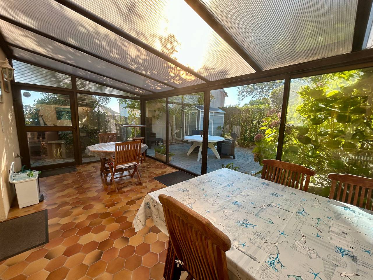 Casa vacacional 'Maison Proche De La Mer' con terraza cerca del mar in Arzon, Côte des Mégalithes