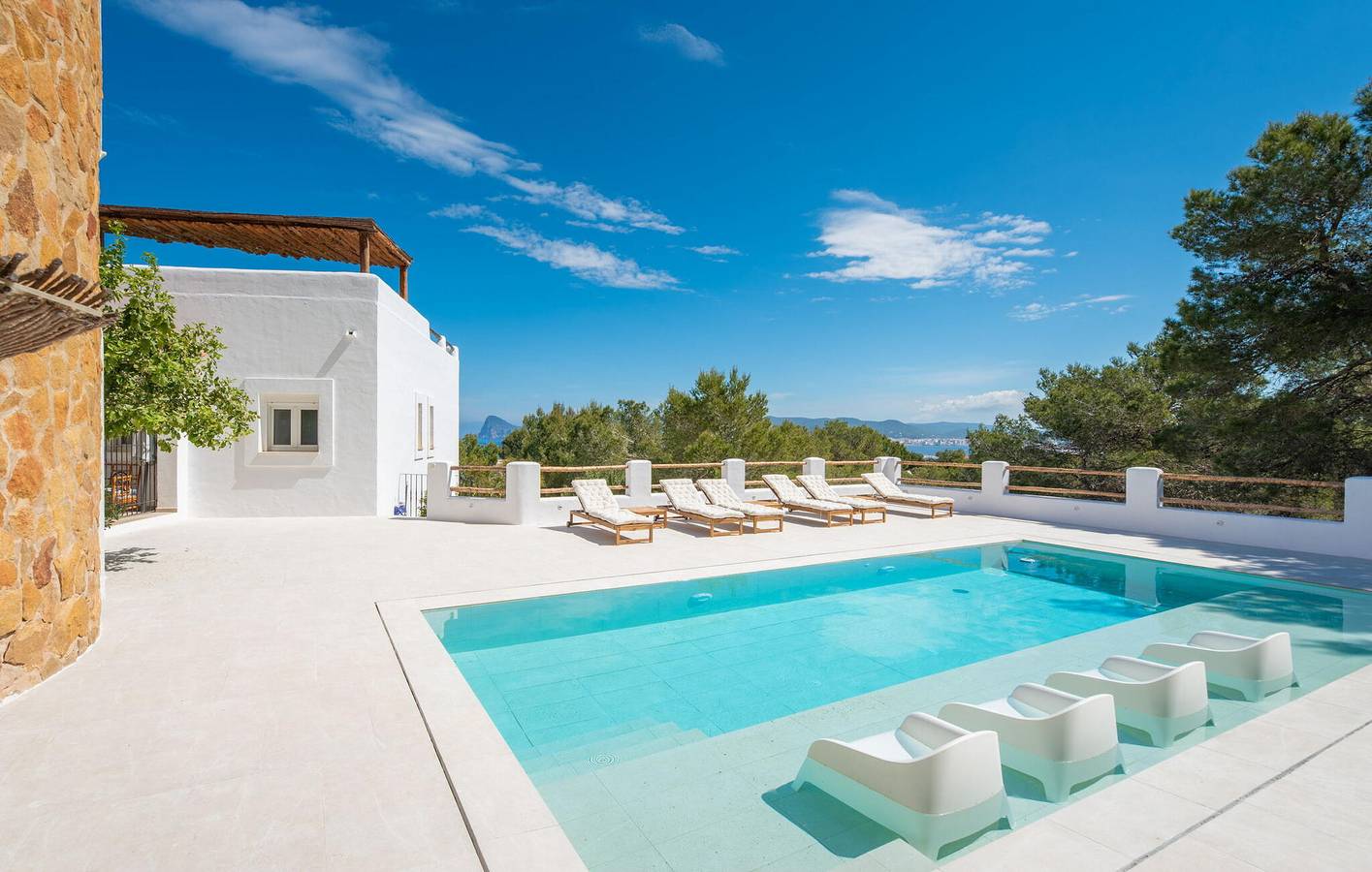 Appartement mit Meerblick, Pool, Parkplatz und AC - 1000m zur Playa Port des Torrent in Cala Bassa, Sant Josep de sa Talaia