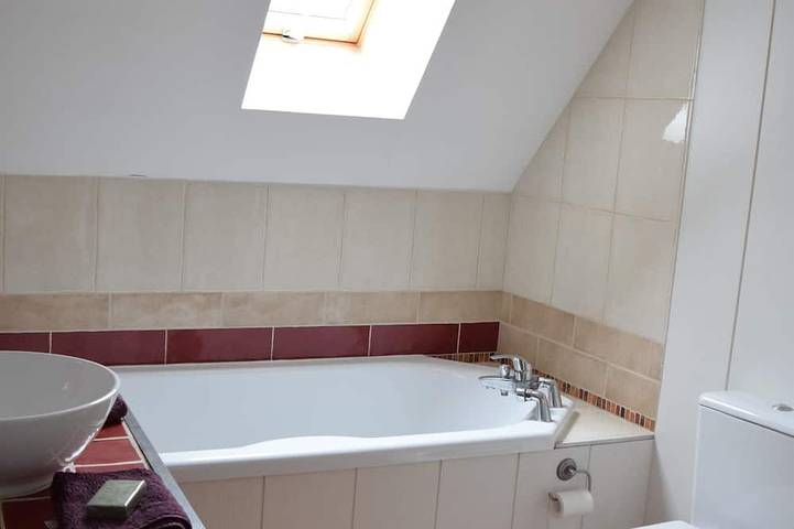 Gîte pour 5 personnes, avec jardin à Change - 4