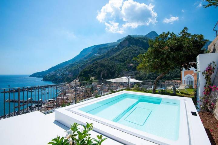 Villa per 8 persone, con terrazza e panorama nonché giardino ad Amalfi