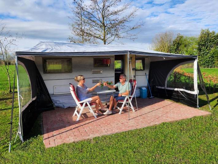 Vakantiepark voor 2 personen, with Terras and Tuin as well as Uitzicht in de Achterhoek