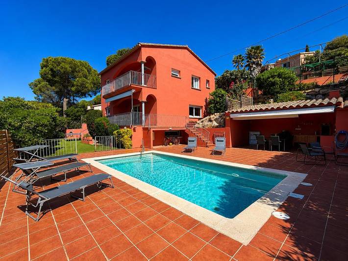 Chalet para 8 personas, con jardín y piscina, Se admiten mascotas en Provincia de Gerona