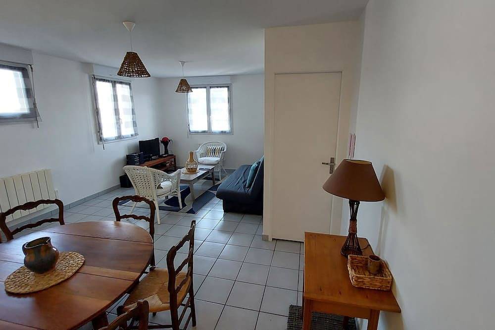 Entire apartment, Appartement Douillet à 35 mn de Paris in Sainte-Geneviève-des-Bois, Essonne