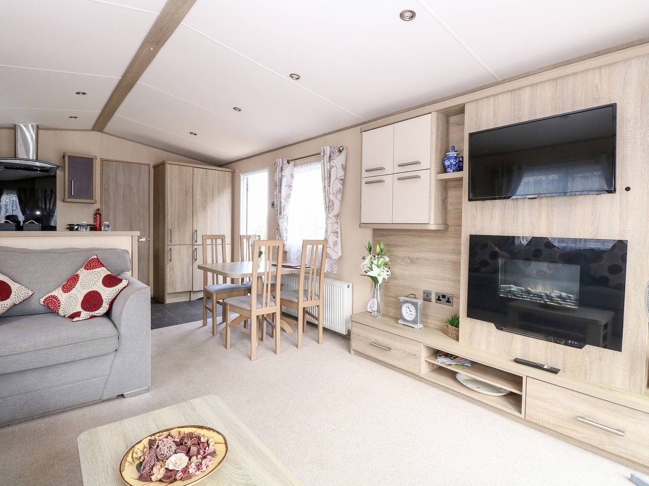 Freddy's Lodge, Foxburrow Hang in Fritton and Saint Olaves, Great Yarmouth