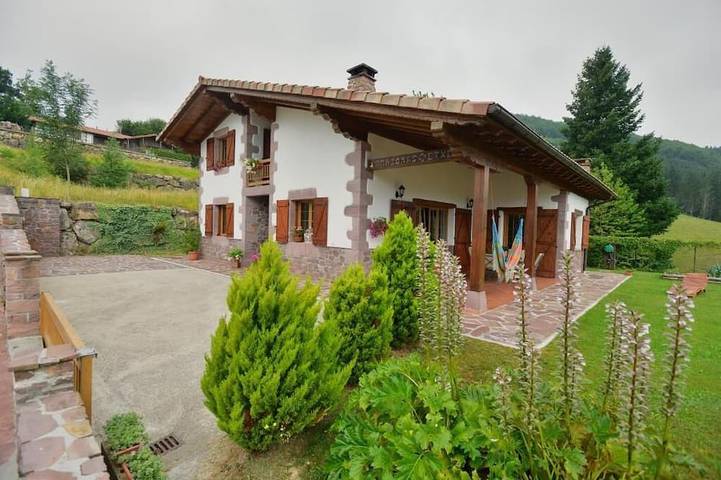 Casa rural para 9 personas, con jardín, Se admiten mascotas - 1