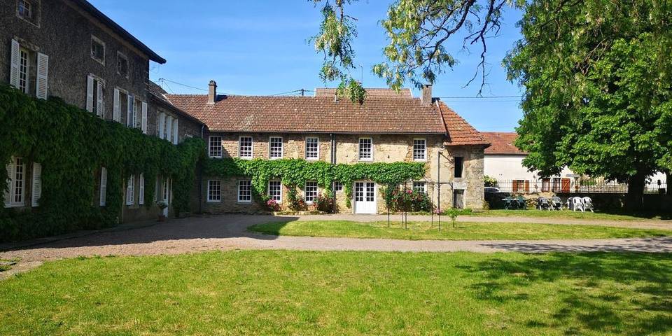 Gîte pour 14 personnes, avec Terrasse et Jardin ainsi que Vue sur le lac et Vue à Painblanc