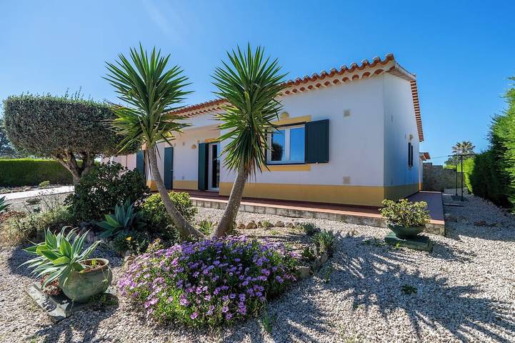 Villa für 8 Personen, mit Garten