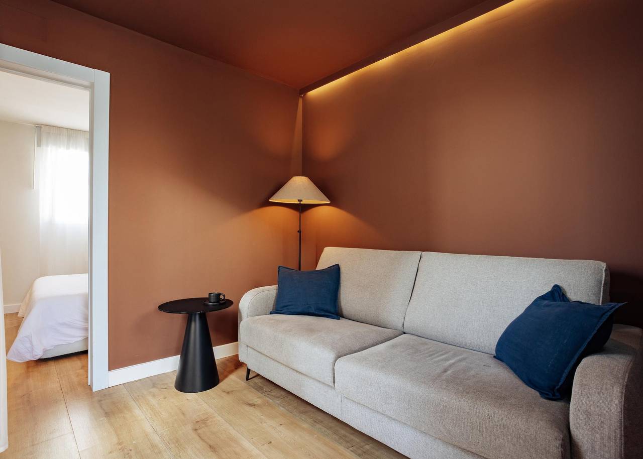 Apartamento entero, Apartamento de vacaciones para 6 personas con balcón/terraza in Hospitalet de Llobregat, Barcelonés