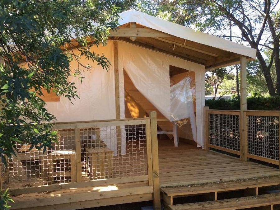 Camping L'oliveraie - Tente en toile et en bois 4 personnes - Ecolodge (sans sanitaires) in Laurens, Côte méditerranéenne (France)