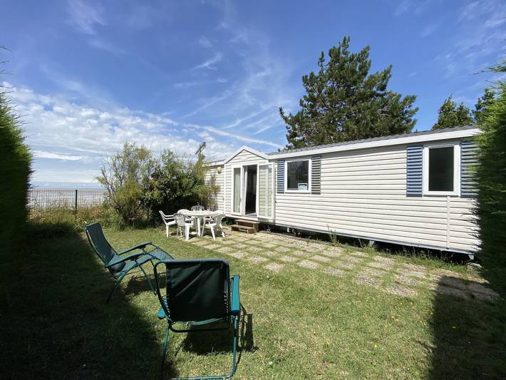 Camping für 4 Personen, mit Terrasse und Pool in der Charente-Maritime