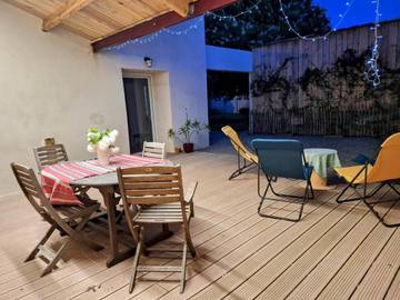 Location de vacances pour 8 personnes, avec jardin à Saint-Médard-d'Aunis
