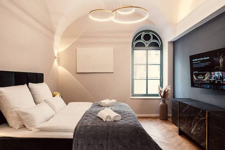Ganze Wohnung, New Luxus Suite | Two Kingbeds | Center | Netflix in Augsburg-Innenstadt, Augsburg
