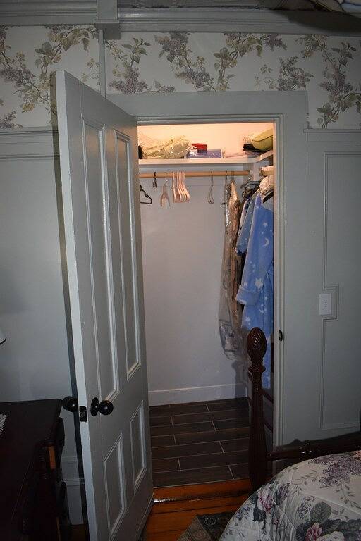 Ganze Wohnung, Cozy, historic home, 1 Br located 2 blocks from downtown Bristol Ri in Bristol (RI), Bristol County