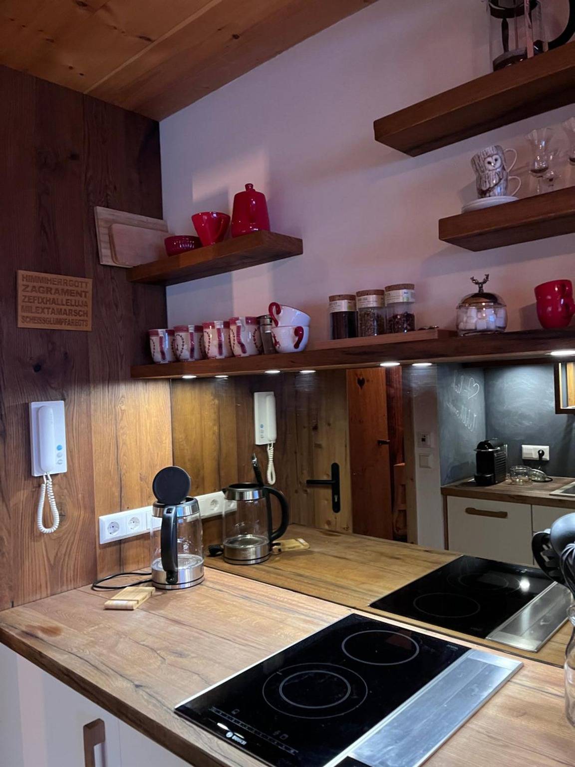 Estudio entero, Studio 'Gipfelblick' with Mountain View, Balcony and Wi-Fi in Inzell, Alpes Bávaros