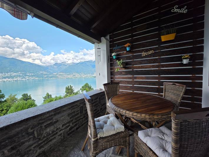 Ferienwohnung für 4 Personen, mit Terrasse und Garten in Piazzogna