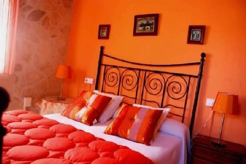 Rural house (full rental) La Ermita de Prin for 10 people in Cudillero, Costa Verde (Spain)