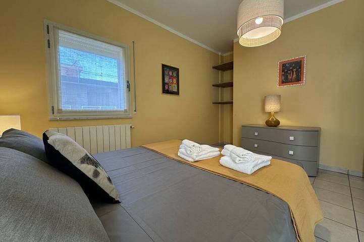 Appartement entier, [Plages à 400m] Garage Free • Terrasse • ​​Smarttv in Spotorno, Riviera di Ponente