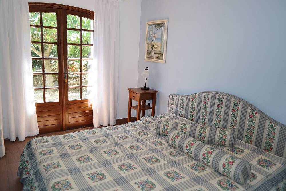 Calme villa avec piscine et vue imprenable sur mer jusqu'à 10 personnes in Cavalaire-sur-Mer, Région de Draguignan