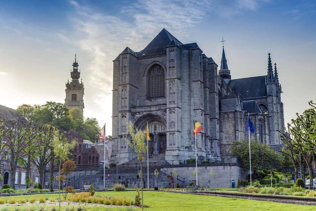 Appartement entier, Luxury Apart' Mons City Center with Terrace in Mons (Hennegau), Hainaut