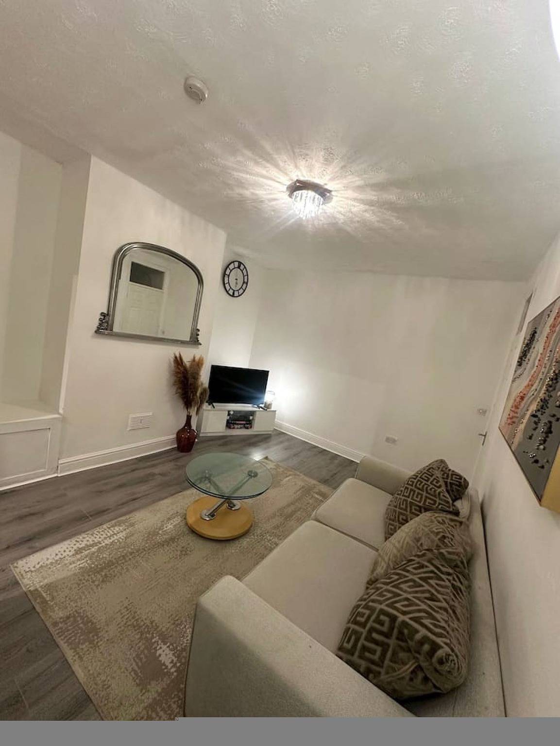 Apartamento entero, Bright & Comfortable 2-Bed Home 5 mins from Newcastle City Centre - Free Parking in Gateshead