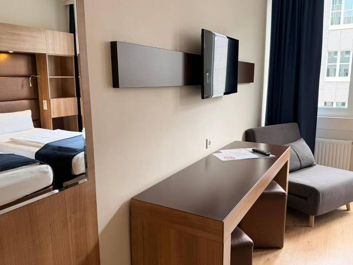 Hotel für 2 Personen, mit Terrasse in Neukölln Berlin - 2