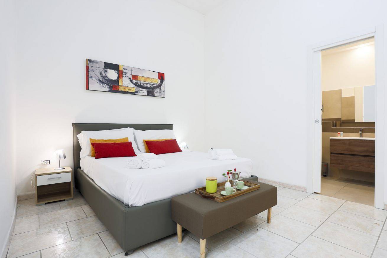 Apartamento entero, Apartamento de vacaciones para 2 personas con balcón/terraza in Nápoles, Provincia de Nápoles