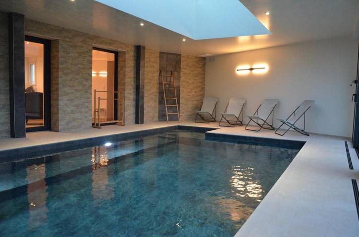 Location de vacances pour 8 personnes, avec Terrasse ainsi que Jardin et Piscine dans Plage Ty An Quer Plonevez Porzay