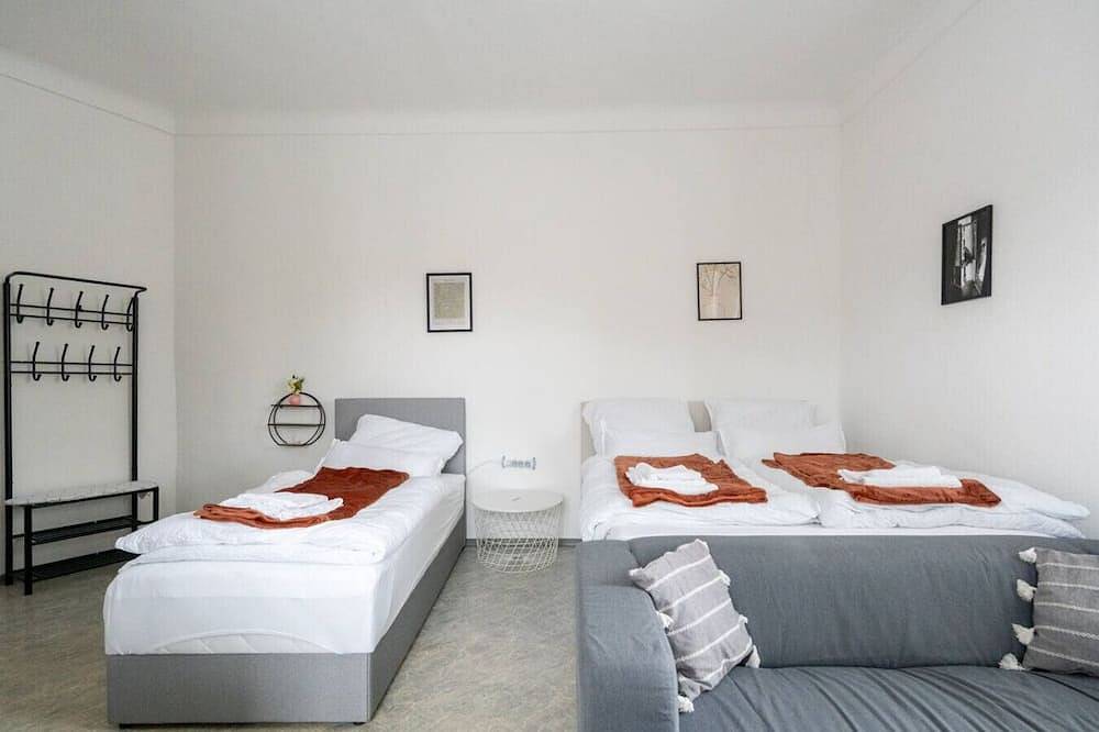 Ganze Wohnung, Stylish Apartment at Main Square • 35 m² • Quiet in Leoben, Lavanttaler Alpen