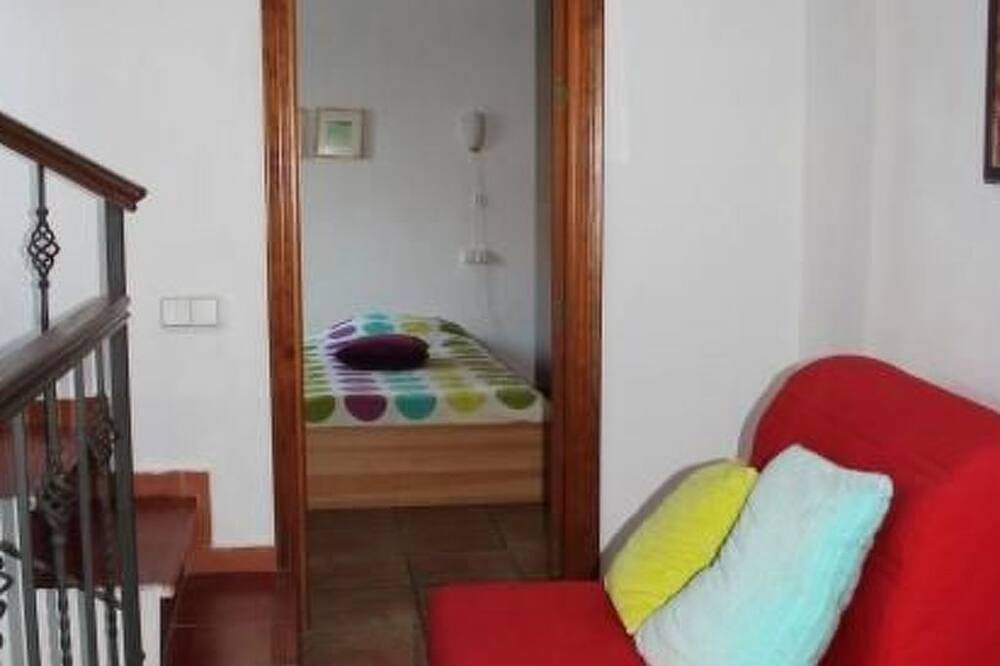 Gemütliches Ferienhaus in Guaro mit Grill in Guaro , Sierra de las Nieves